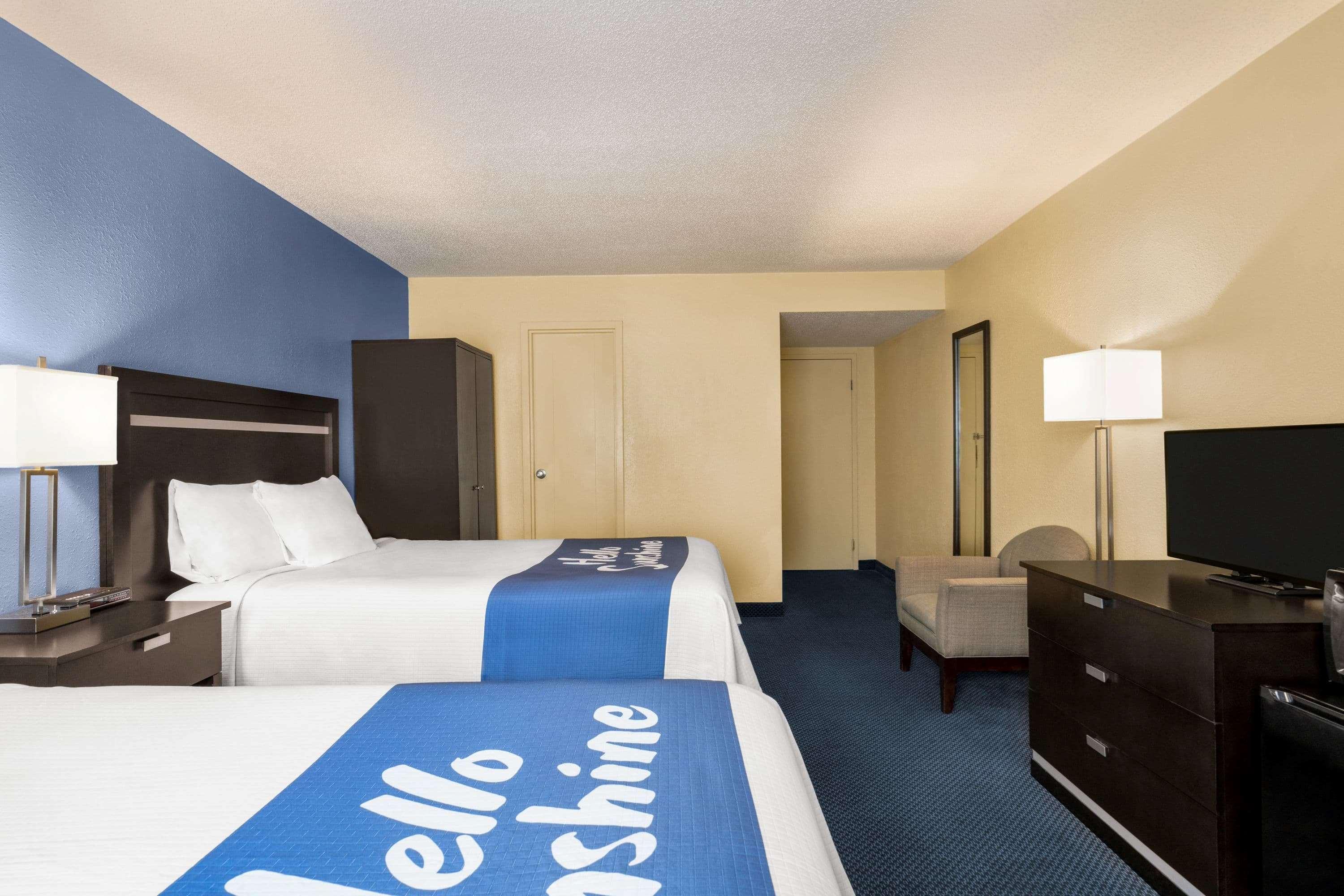 Days Inn By Wyndham Auburn/Finger Lakes Region Exterior photo